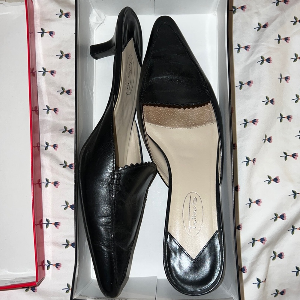 Talbots kitten heels